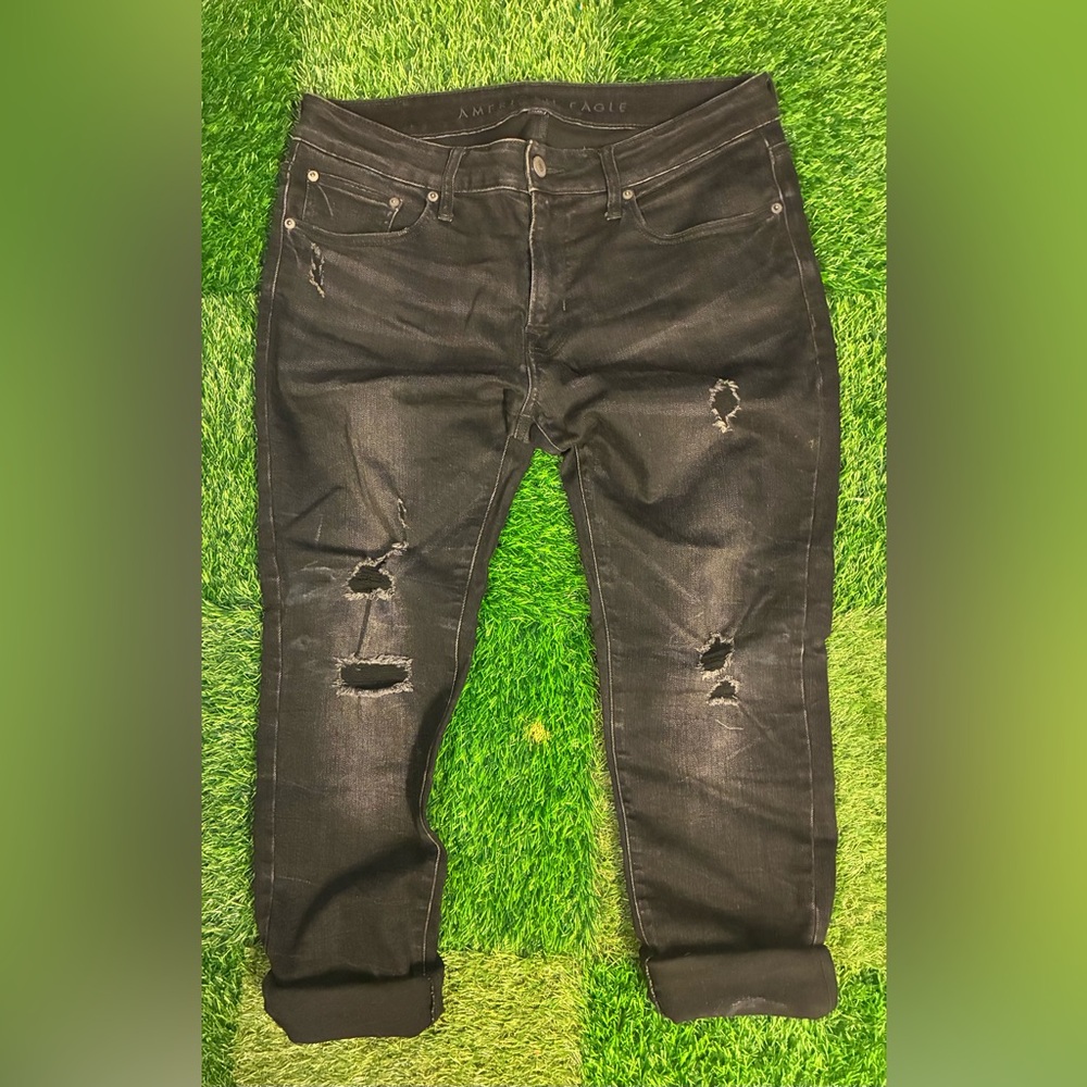 American Eagle Outfitters Men's Black Ripped Jeans